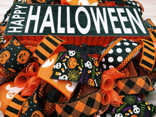 Load image into Gallery viewer, Halloween Pumpkin wreath
