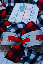 Load image into Gallery viewer, Vintage christmas truck wreath
