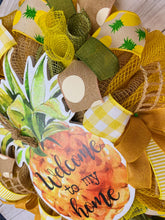 Load image into Gallery viewer, Pineapple Wreath
