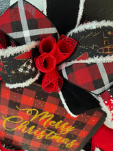 Load image into Gallery viewer, Plaid Christmas wreath
