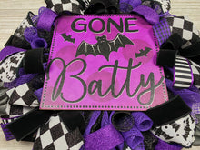 Load image into Gallery viewer, Bat Halloween Wreath
