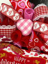 Load image into Gallery viewer, Valentine’s Day wreath
